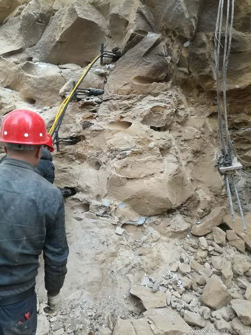 克拉玛依市乌尔禾区岩石分裂柴动劈裂机型号规格